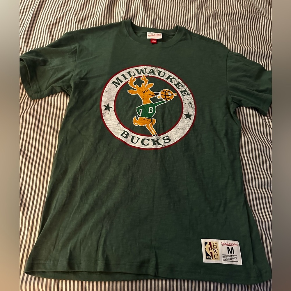 Mitchell & Ness Milwaukee Bucks Unisex M Shirt